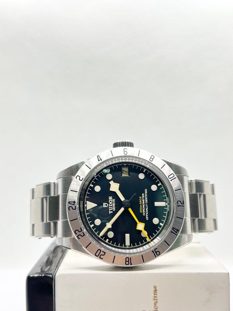 brand_new_tudor_black_bay_pro__1748427133_0b201427_progressive