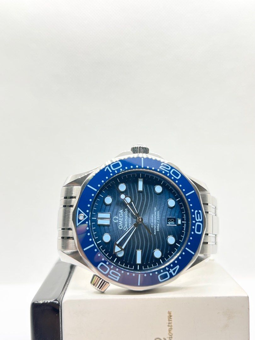 Seamaster Diver 300 210.30.42.20.03.003 “Summer Blue”